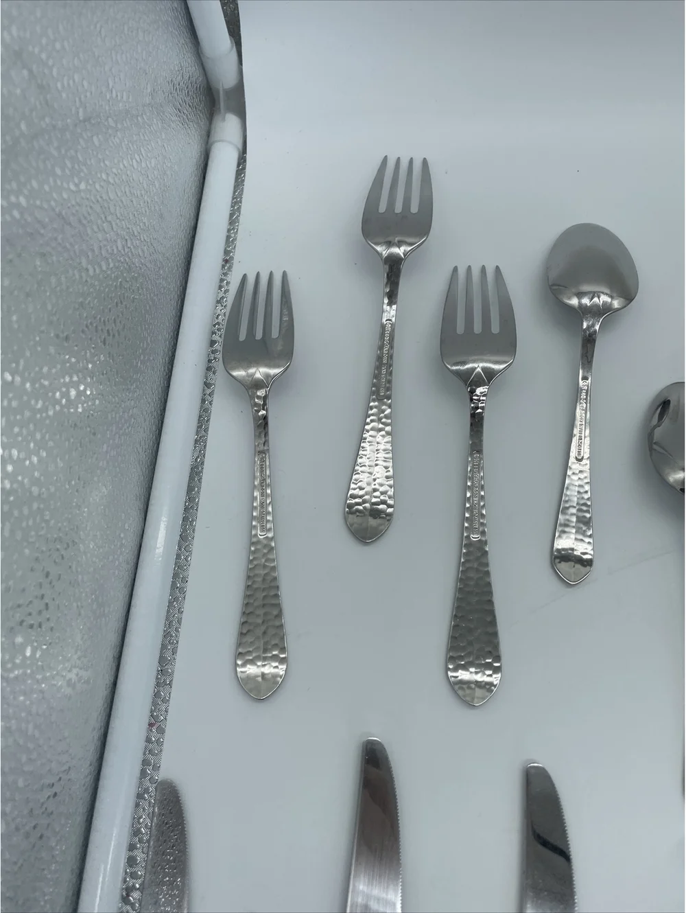 Reed & Barton  RDS299 Every Day Hammered Stainless 40 Pieces